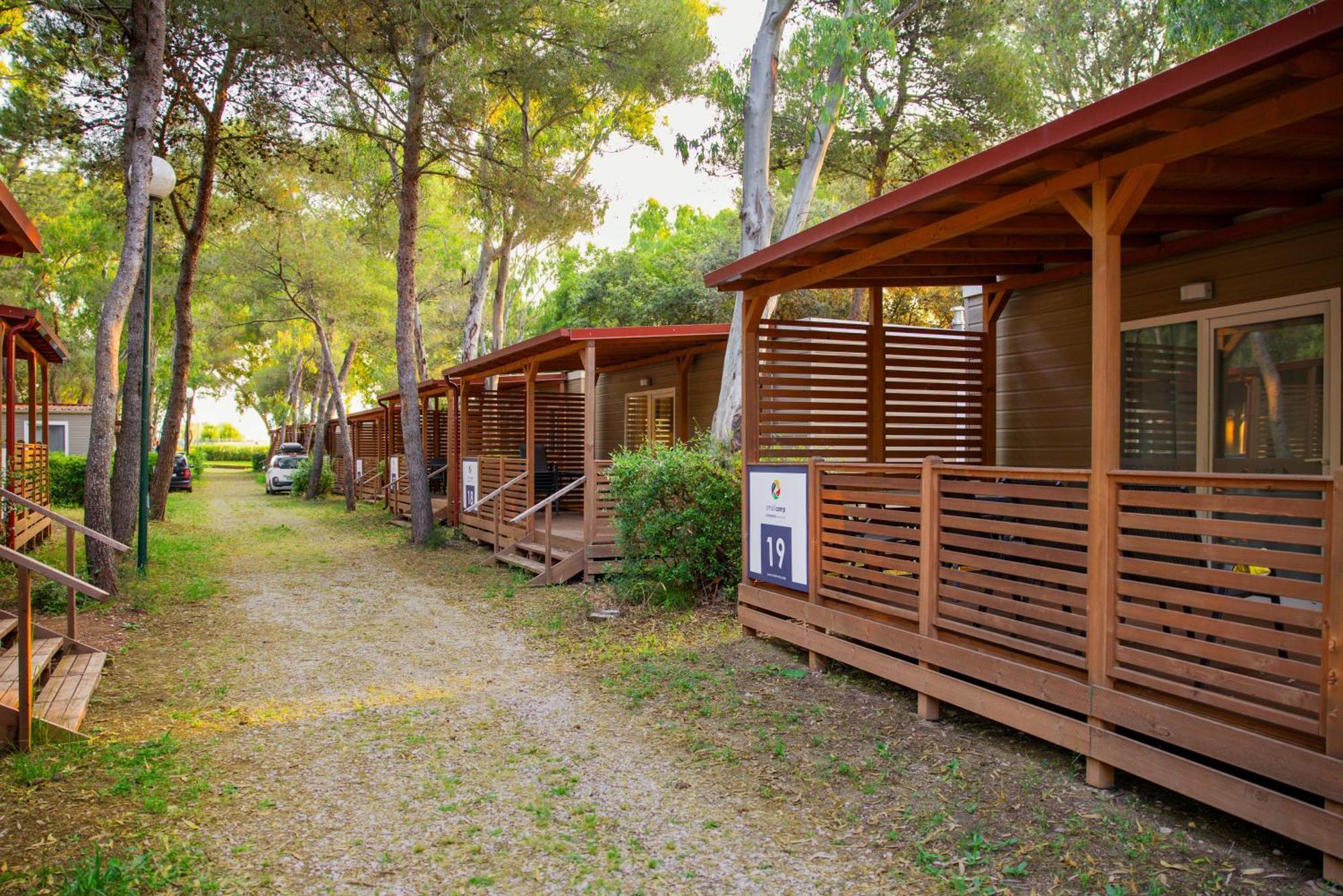 Small Camp Baia Domizia Esterno foto